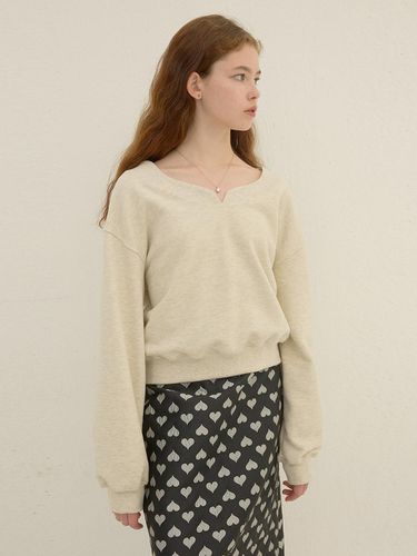 Wave V-neck sweatshirt_Beige - DEW E DEW E - Modalova