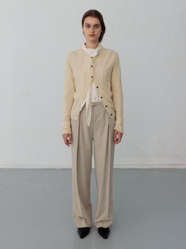 WOOL BLEND BELTED ONE TUCK PANTS - Carriere - Modalova