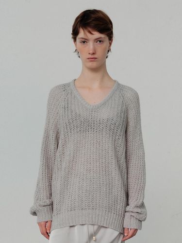 WOOL BLEND SEMI - SHEER LOOSE KNIT TOP - Carriere - Modalova