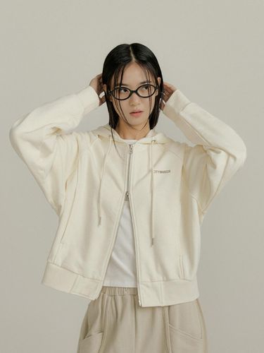 Essential Hooded Zip-Up Jumper_CREAM - CITYBREEZE - Modalova