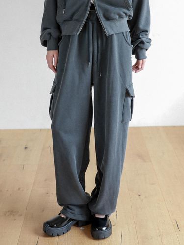 Lossy Pigment Patch Cargo Sweat Pants_charcoal - LOSSYROW - Modalova