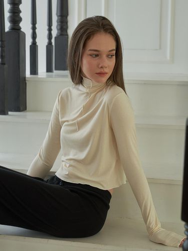 High Neck Long Sleeve T-Shirt - OVT-U - Modalova