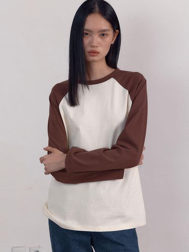 Loose Raglan Long Sleeve T Shirts (Brown) - 38comeoncommon - Modalova