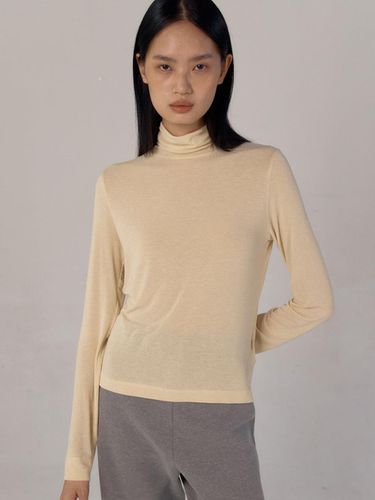 Soft Slim Turtle neck Top () - 38comeoncommon - Modalova