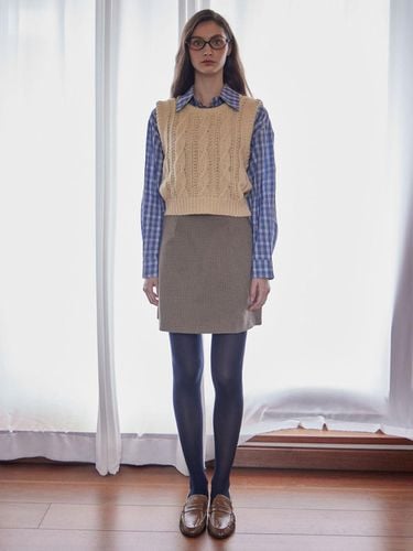 LIAN CHECK PATTERN MINI SKIRT_2COLORS_BEIGE - HAINT - Modalova