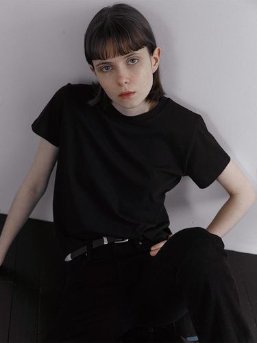 Basic T - shirts (Black) - MAROYH - Modalova