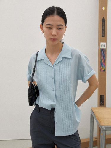 Pintuck half shirts - blue - BRENDABRENDEN SEOUL - Modalova