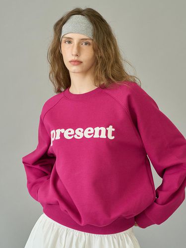 Present patch sweatshirt_purple - sunmul - Modalova