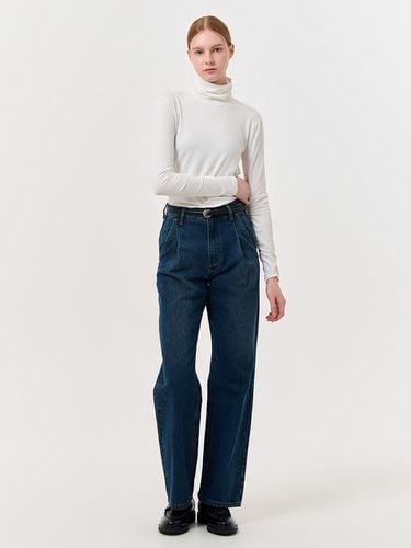 Daily one tuck wide denim pants [BLUE] / WBD4L1151 - GENERAL IDEA - Modalova