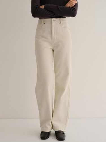 Straight fit corduroy pants (cream) - blank03 - Modalova