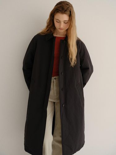 Padded trench coat (black) - blank03 - Modalova