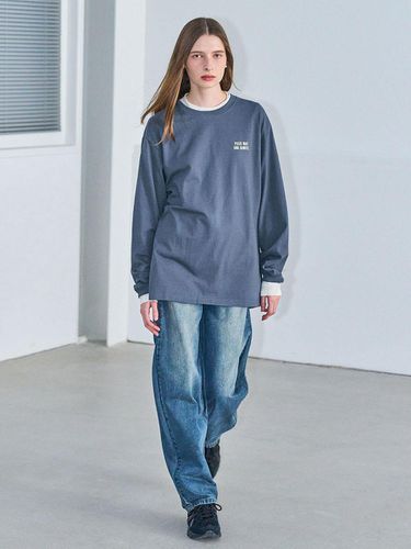 Postman Long Sleeve T-shirt [DUST BLUE] / SBD3U010 - GENERAL IDEA - Modalova