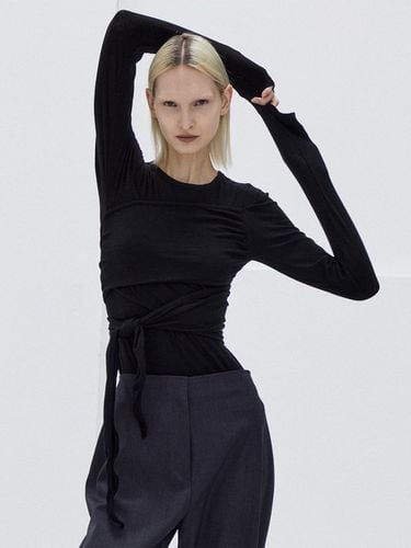 Strap Ribbed Top (Black) - MAROYH - Modalova