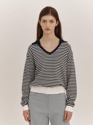 Stripe Collar Knit (Navy) - THE RYE - Modalova