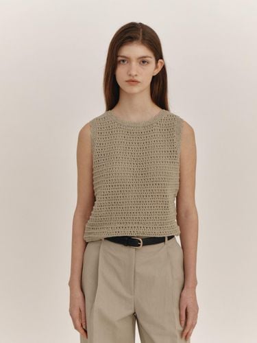 Crochet Knit Vest (Khaki) - THE RYE - Modalova