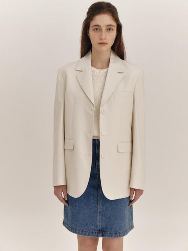 Three Button Single Jacket (Ivory) - THE RYE - Modalova