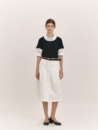 Button Midi Skirt (White) - THE RYE - Modalova