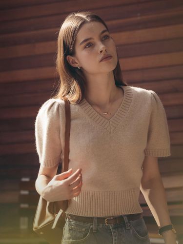 V neck knit top_Beige - TILLIDIE - Modalova