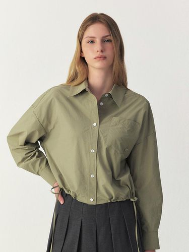 Strap Point Cropped Shirt_KHAKI - ARTID - Modalova