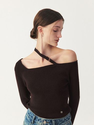 Cashmere off-shoulder buckle knit top_BROWN - ARTID - Modalova