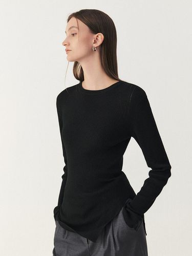 Slim Fit Slit Pullover Knit_BLACK - ARTID - Modalova