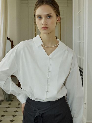 Button Point V - Neck Collar Blouse - White - NONLOCAL - Modalova