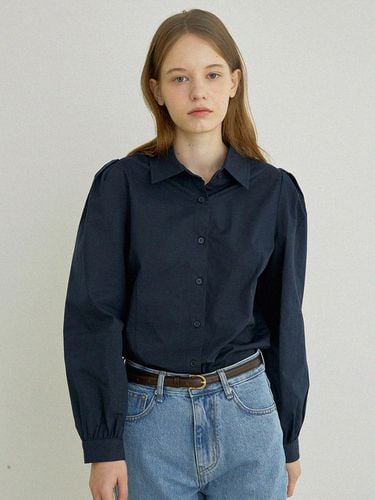 Ellen pintuck shirt (Navy, White) - AS IF - Modalova