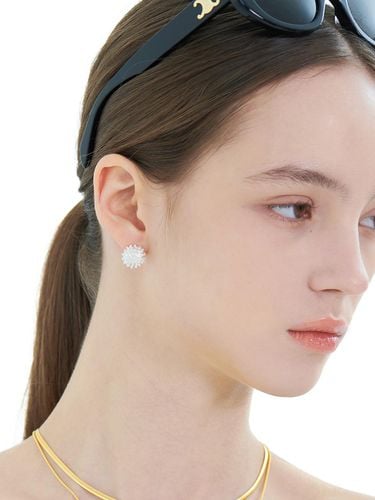 Silver Sharp Earring - PICOMENT - Modalova