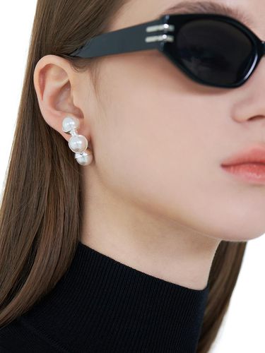 Pearl In The Cup Earring - 1 piece - PICOMENT - Modalova