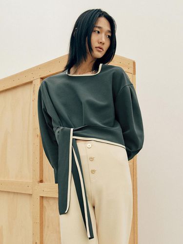 Soft Square Tie Top_Forest Green+Yellow - J.Chung - Modalova