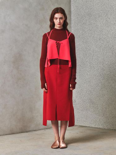 Signature New Six Panel Skirt_Red - J.Chung - Modalova