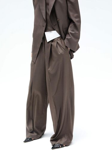 Back Hug Trouser_Brown - J.Chung - Modalova