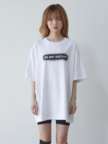 DISTURB T SHIRT (WHITE) - THREE TO EIGHTY - Modalova