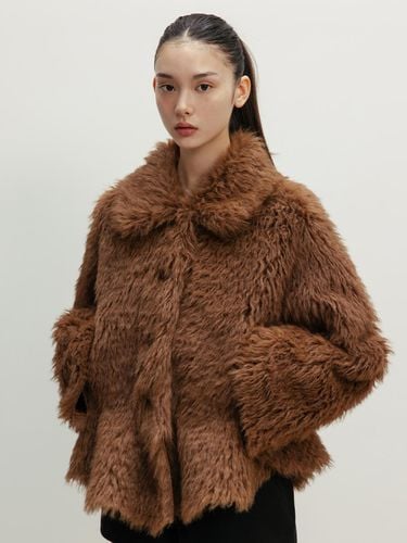 SLIT FLARE FUR JACKET_TT4W002BR - THETIS - Modalova