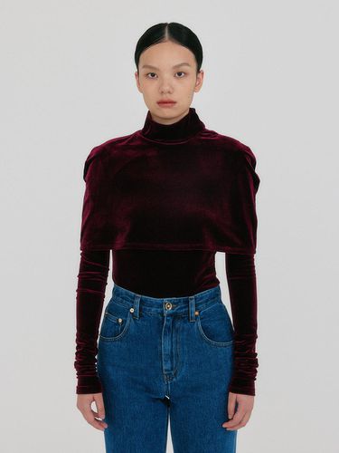 Velvet Layered Turtleneck T-shirt [Burgundy] - EENK - Modalova