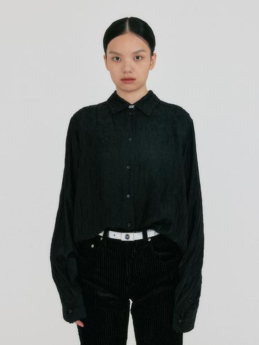 Silk Oversized Classic Brooch Shirt [Black] - EENK - Modalova