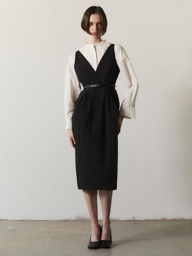 V neck Gathering Dress_Nylon Black - LETQSTUDIO - Modalova