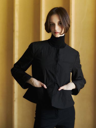 Padded Ruffle Jacket_Black - LETQSTUDIO - Modalova