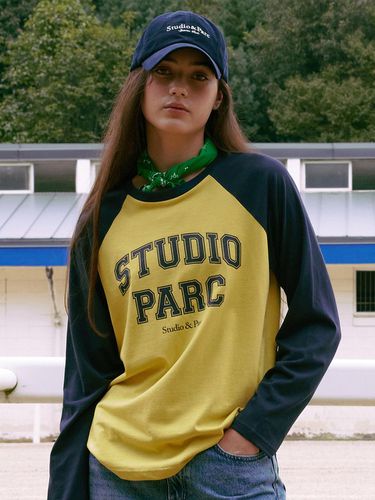 UNI) Studio Parc Raglan Long Sleeve T - Shirt - Studio & Parc - Modalova