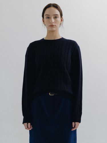 Classic cable sweater (Navy) - peces - Modalova