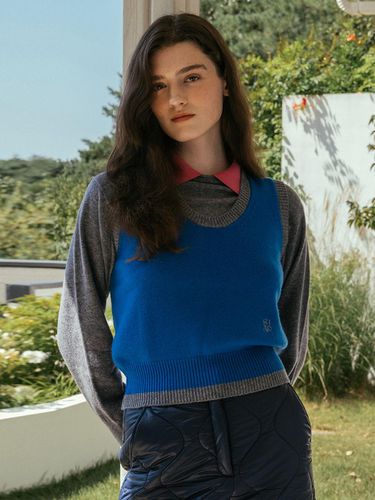 Color Block Knit Vest_Turkish blue - Studio & Parc - Modalova