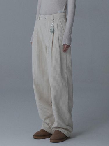 CORDURY TUCK WIDE PANTS_CREAM - mars en avril - Modalova