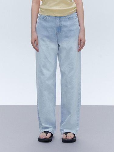 RELAXED DENIM PANTS LIGHT BLUE - YOUNGOH - Modalova