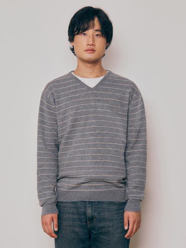 Super Fine Wool Stripe V - Neck Sweater (Grey) - KNITLY - Modalova