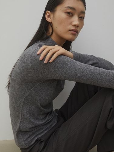 Tencel Wool Turtleneck Top_CHARCOAL - emkm - Modalova