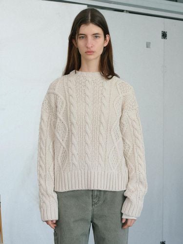 Cable Round Sweater (beige) - POSZER - Modalova