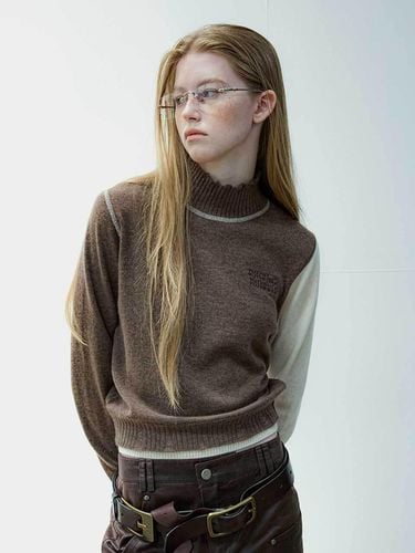 Half-neck color block knitwear pullover AK4AP64093 - YUTHENTIC - Modalova