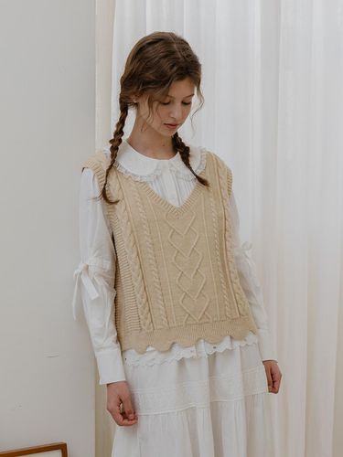 DD_Heart cable knit vest - DUNDROP - Modalova