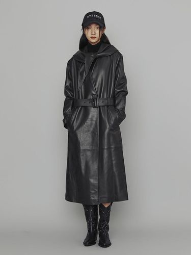 Atelier] Scarf Belted Leather Long Coat - LUCKY CHOUETTE - Modalova