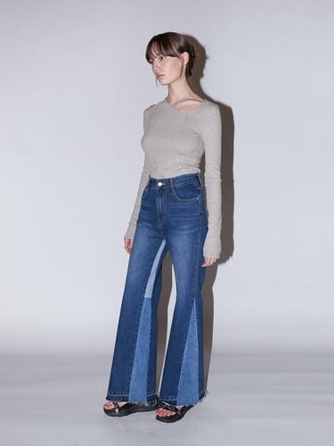 In Out Bootcut Denim Pants_Dark Blue - ellonarc - Modalova